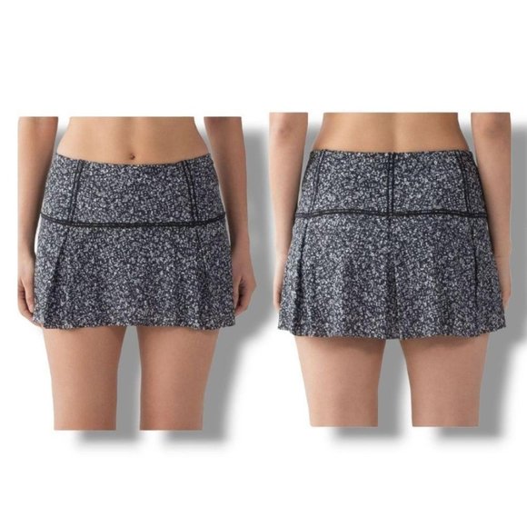 lululemon athletica Pants - Lululemon Lost In Space Skirt Daisy Dust Alpine White & Black (14") Size 10